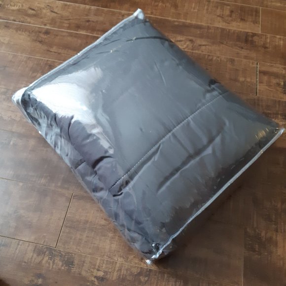 New 5 Piece Reversible Comforter Set • DOUBLE-QUEEN Size • Grey - Picture 4 of 4